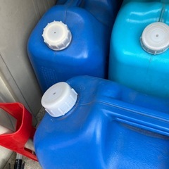 灯油タンク5個の画像