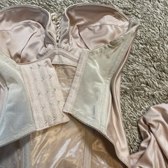 ブライダルビスチェの画像