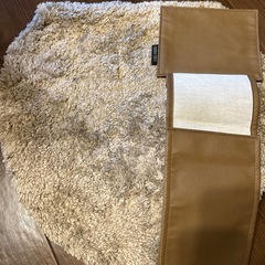 便座カバーとトイレットペーパーホルダー未使用品の画像