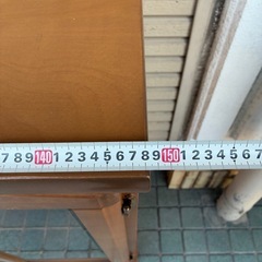 食器棚・飾り棚 ガラス扉キャビネット 両開き4枚扉 引き出し付き 高さ106cm×横幅148cm×奥行き44cm ※商品の状態等は現物にてご確認ください。 の画像