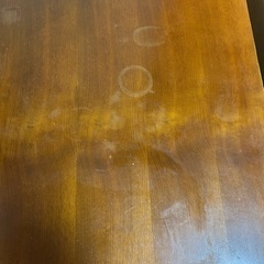 ダイニングテーブルの画像