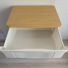 4段衣装ケースの画像