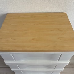 4段衣装ケースの画像