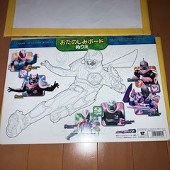 仮面ライダーリバイスのパズルの画像