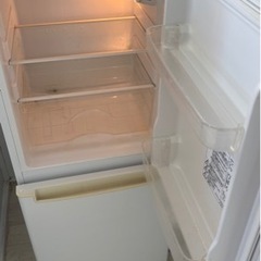 2ドア冷蔵庫の画像