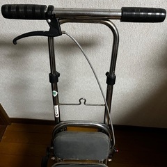 シルバーカー　歩行器の画像