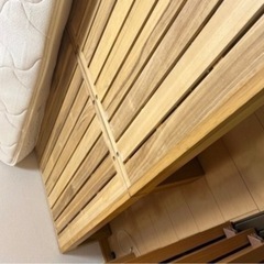 引き取り日時限定　ベッドフレームの画像