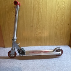 JD BUG キックボード　キックスクーター　レッド　洗浄済み　室内保管の画像