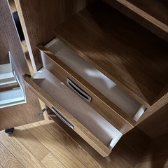 壁付け収納庫　両開きの画像