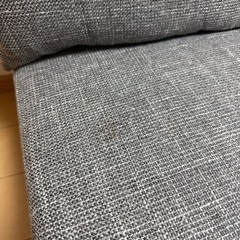 無料】グレー 1〜1.5人掛けソファ（片肘タイプ） 引き取り限定の画像