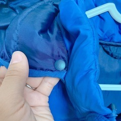 ユニクロ　120 アウター　青の画像