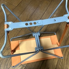 折りたたみイスの画像