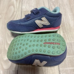 子ども靴スニーカー中古600円よりコンバース・ニューバランスの画像