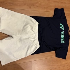 バドミントン上下　YONEXの画像