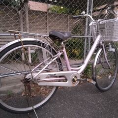 ２６インチのママチャリです。　内装３段ギア付、後タイヤ新品交換済みです。の画像