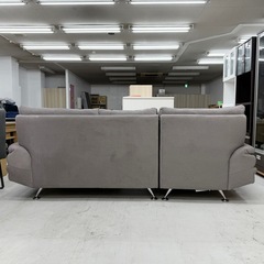 【超美品‼️】定価15万♪レイコージャパン 230cm幅3人掛けカウチソファ ビロード調撥水生地 ライトグレー♪の画像