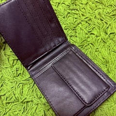 お取引決定🌈✨大人気カラー“黒”の折りたたみ財布🖤美品レザーウォレット♡おしゃれさん必見！使いやすさ抜群＆お買い得の200円✨🎀【ブラック財布／折りたたみ／綺麗】の画像