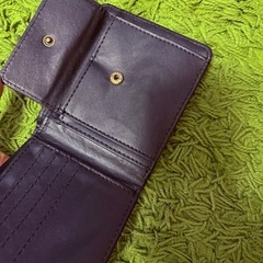 お取引決定🌈✨大人気カラー“黒”の折りたたみ財布🖤美品レザーウォレット♡おしゃれさん必見！使いやすさ抜群＆お買い得の200円✨🎀【ブラック財布／折りたたみ／綺麗】の画像