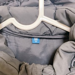 【お取引き中】ユニクロ 男の子 120 アウター  グレー×黒の画像