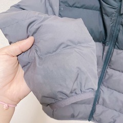 【お取引き中】ユニクロ 男の子 120 アウター  グレー×黒の画像