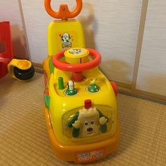 わんわんとアンパンマン の乗り物の画像