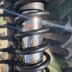 カブに付けてたリアサス　メーカー不明　サビ有りの画像