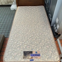 ★早い者勝ち★シングルベッド枠・マットレス セット ※枠のみやマットレスのみも可能です。の画像