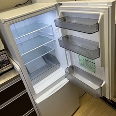 美品 2023年製 東芝の冷蔵庫 GR-U15BS(W)の画像