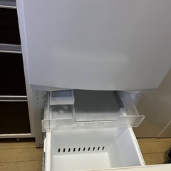 美品 2023年製 東芝の冷蔵庫 GR-U15BS(W)の画像