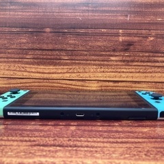 Nintendoより【Nintendo Switch あつまれどうぶつの森デザイン】の画像