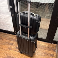 キャリーケース 小バッグ・鍵付きの画像