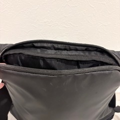 [less is_jp] 薄いリュック　ジャンク
の画像