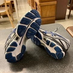 M2511-251 asics ランニングシューズ T516N ブルー 26.5センチ 汚れ有りの画像