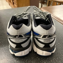 M2511-251 asics ランニングシューズ T516N ブルー 26.5センチ 汚れ有りの画像