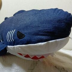 シャーク（サメ）特大ぬいぐるみの画像