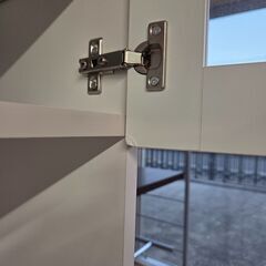 未使用訳あり カップボード幅90 ホワイト 食器棚 キッチン収納 スライド レンジ台 レンジボード コンセント付 大容量 レンジラックの画像