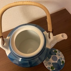 大きめの急須の画像