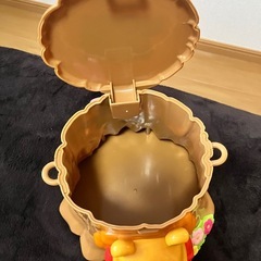 ウィニー・ザ・プー 木の切り株型収納ボックスの画像