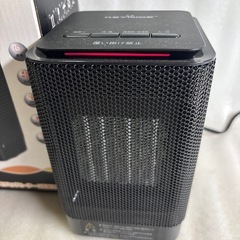 東W#493  小型首振りセラミックヒーター ３段切替 暖房器具 の画像