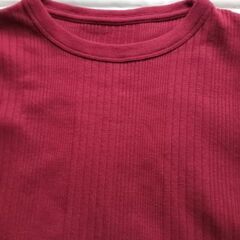 リブニットカットソー エンジ ラウンドネック 五分袖 柔らか 長め サイズLの画像