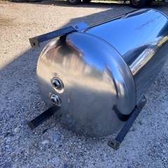 ステンレス製貯水タンクの画像