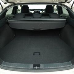 🎗️自社ローン🎗️驚異的な燃費👍大人気車種50プリウスパールカラー入庫🤩の画像