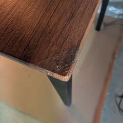 2人用ダイニングテーブルの画像