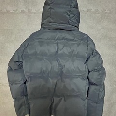 【美品】ユニクロ　シームレスダウンパーカ　Mサイズの画像
