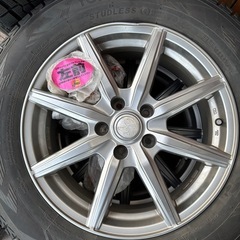 ヨコハマスタッドレスタイヤの画像