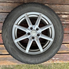 ヨコハマスタッドレスタイヤの画像