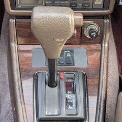 ローンは毎月17,500円～　マツダ　ルーチェ　V6-2000　LTD　実走行5.5万キロ台！　革シート　集中ドアロック　純正アルミホイール　オートエアコン　ノーマル車両　フォグランプの画像