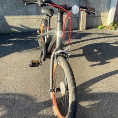 NO:13 子供自転車ブラック　BRIDGESTONE LEVENA 18インチ    の画像