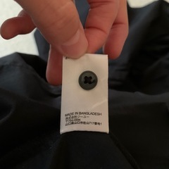 GU 黒　シャツの画像