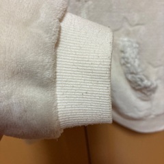 130センチ　白パーカーの画像